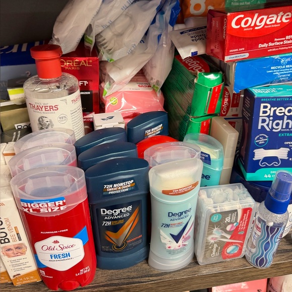 Tuesday Night NEW Pallet Health & Beauty 7:30 EST - Picture 3 of 13